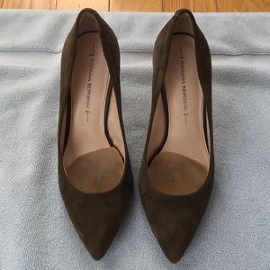 Banana Republic Green Suede heels